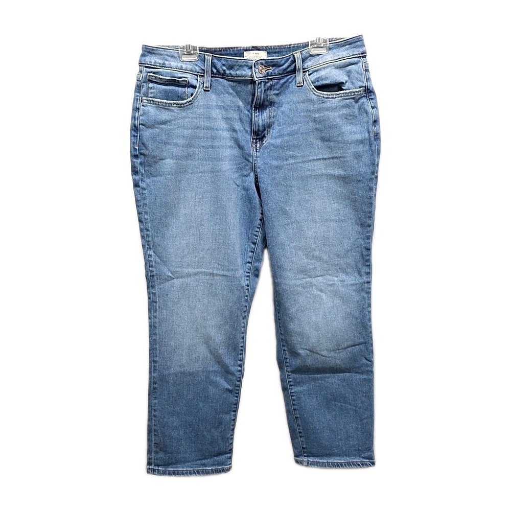 Maurices Classic High Rise Crop Jeans Light Wash Faded Denim Casual sz 16